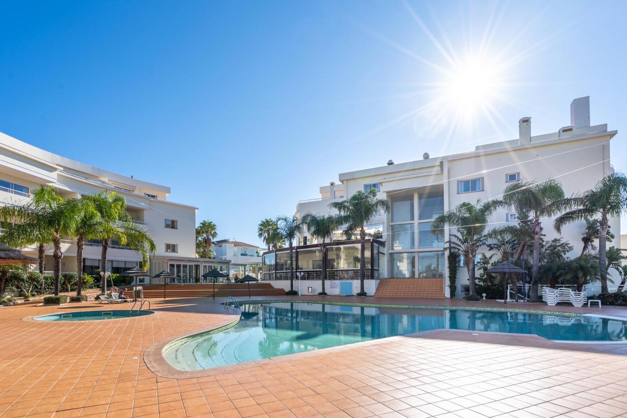Appartement Host Wise - Bright & Stylish Flat With Pool *